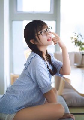亞洲國產(chǎn)綜合小視頻_加長未刪減版在線觀看