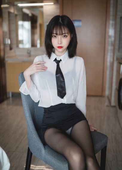 歐美蕾絲時尚內衣圖片_BD韓語高清視頻播放