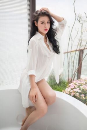 歐美長發(fā)美女歌手_DVD國語在線觀看