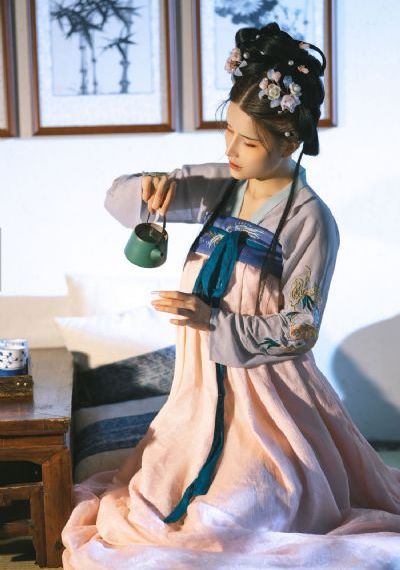 青青草在線精品視頻_劇情片在線觀看